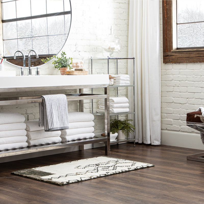 Kaylee Sahara Boho Stain/Fade Resistant Non-Slip Machine Washable Gray/Ivory Bath Rug, 17" W x 24" L