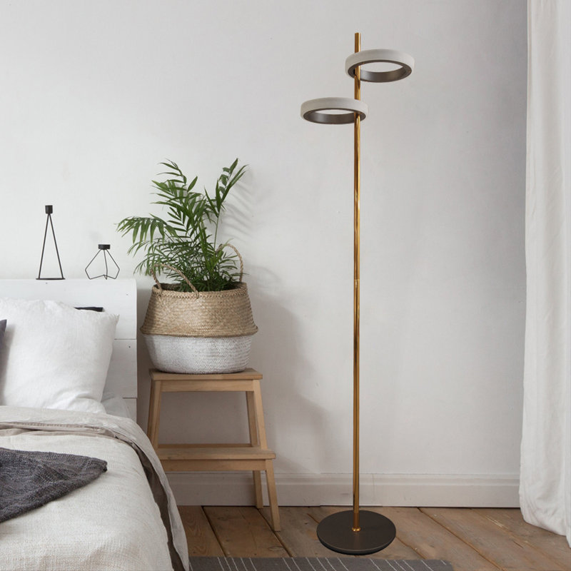 Lampe sur pied à DEL 63 po