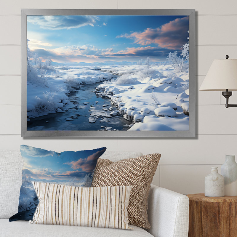Paysage d'hiver enneigé à l'horizon II, Cadre simple argenté, H 30 po x l 40 po x P 1,5 po