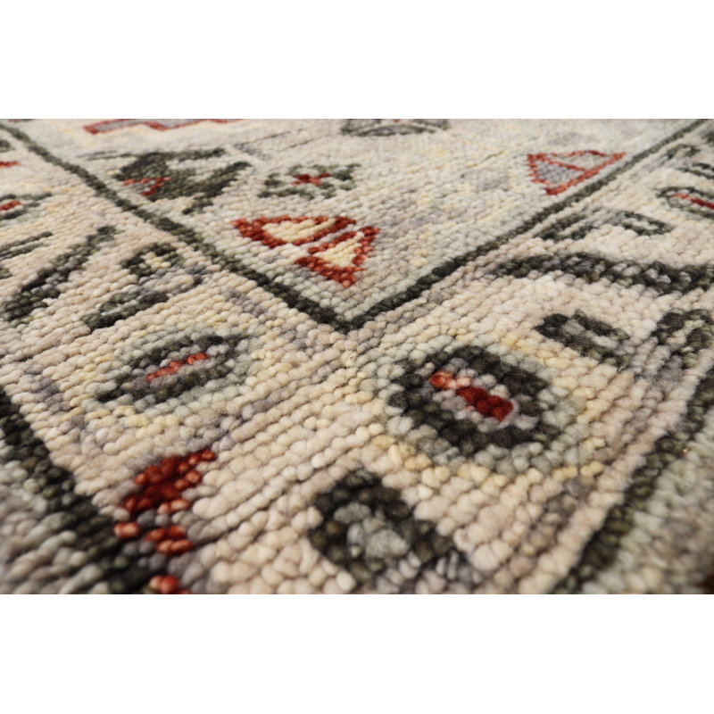 Oriental Area Rug in Gray