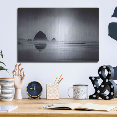 «Fog surround Haystack Rock» par Don Schwartz
