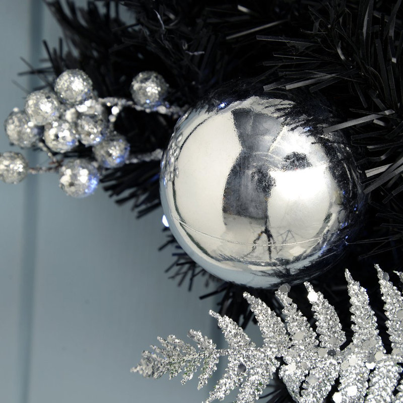 Faux Lighted 60cm Wreath
