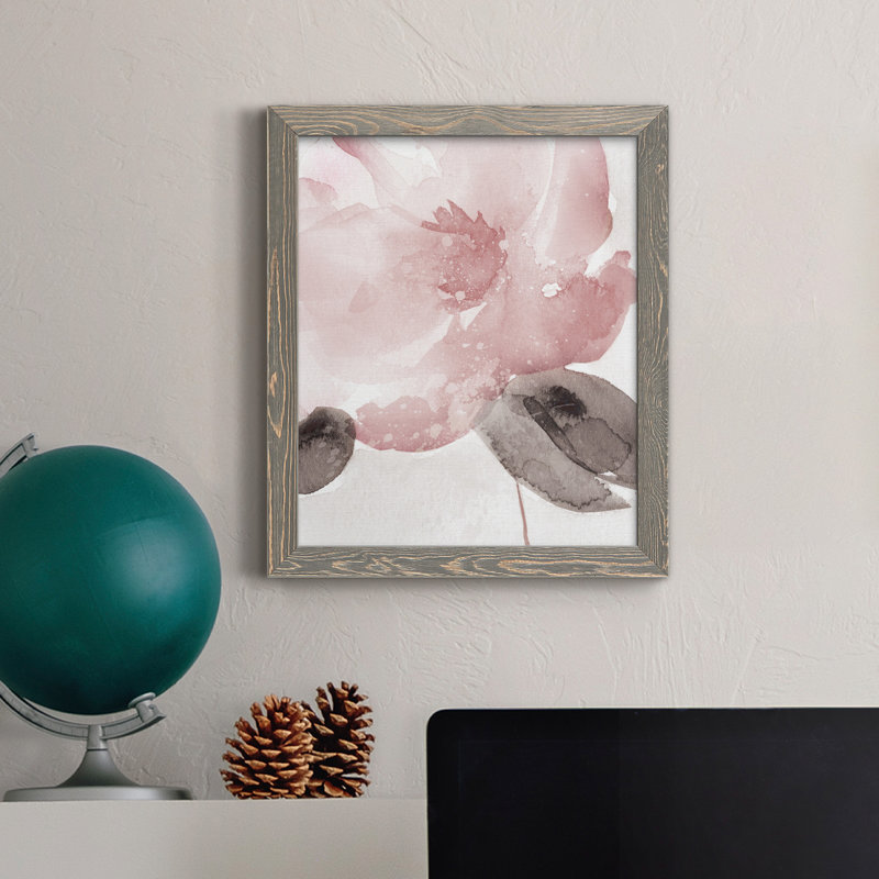 Blush Bloom I - peinture sur toile encadrée, H 44 po x l 31 po x P 1 po, Gris