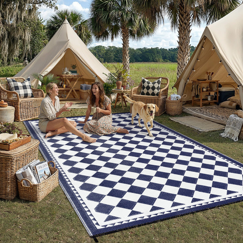 Tapis d'extérieur réversible imperméable à carreaux géométrique Enzo, Bleu / blanc, Rectangle 9 pi x 12 pi