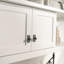 Huche en bois avec tablettes ouvertes, blanc