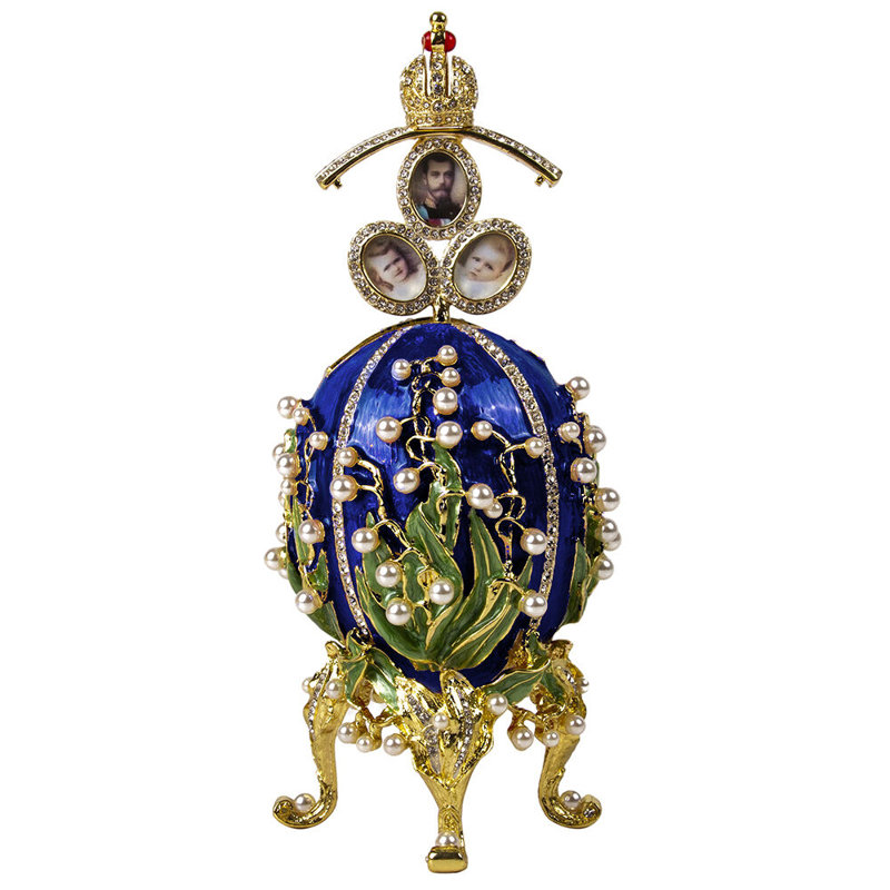 Œuf impérial bleu avec cadres