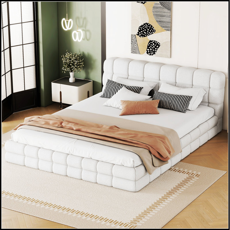 Élégant lit plateforme tapissier avec tête de lit en mousse et système de support à lattes durable, parfait pour les chambres à coucher modernes