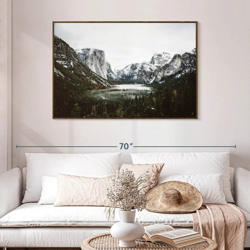 Yosemite Winter Magic, 46 po x 31 po, Cadre flottant noyer