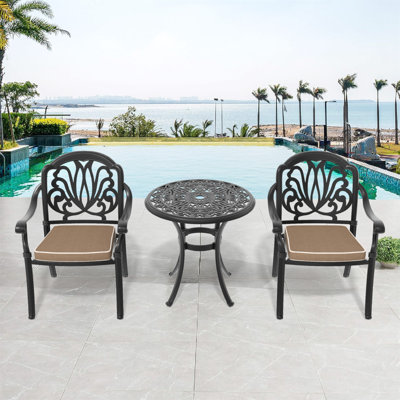 Ensemble de 3 meubles de patio en aluminium coulé avec cadre noir et coussins de siège bruns