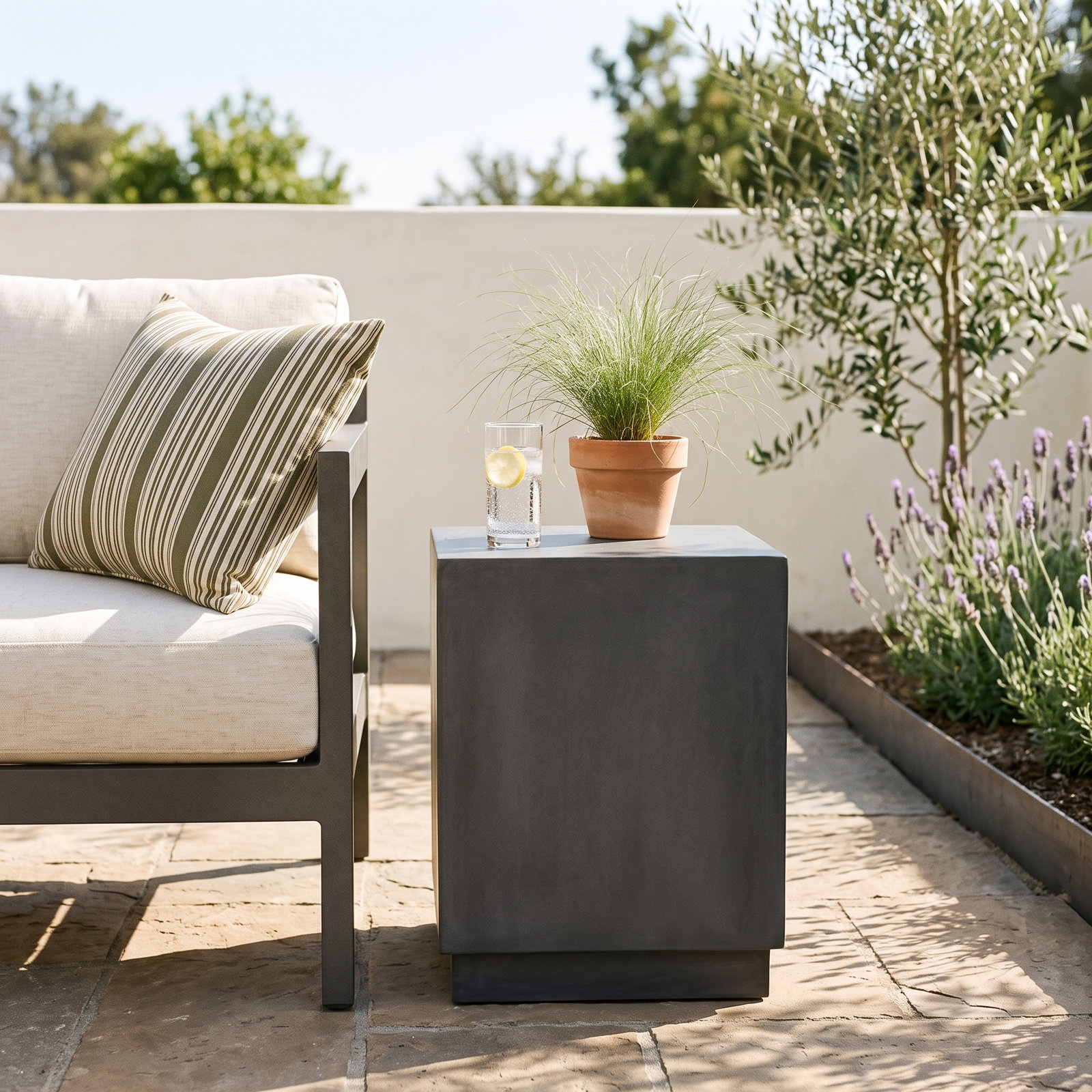 Novato 13" Patio Side Table