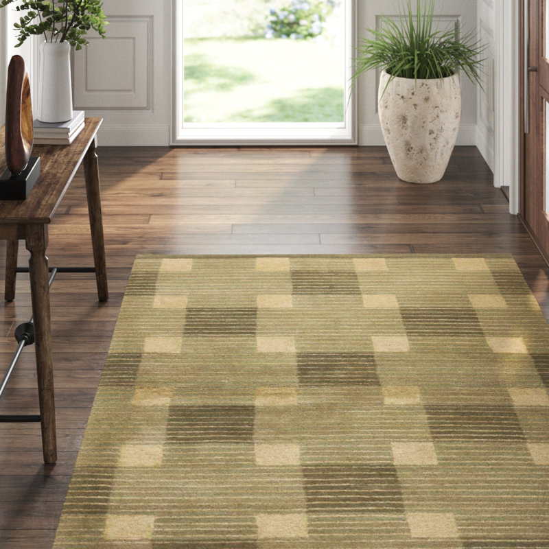 Interlocking Geometric Area Rug in Beige/Green