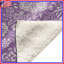 Couvertures mauves à motif floral-123335417