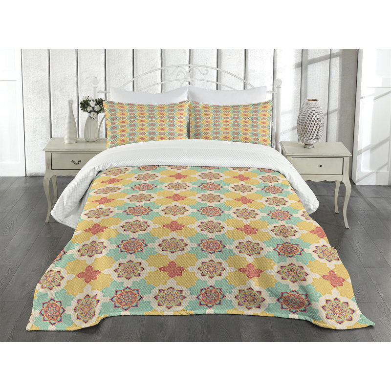 Ambensonne Moroccan Bedspread Boho Multicolor Multicolor, King Coverlet/Bedspread + 2 Pillow Shams