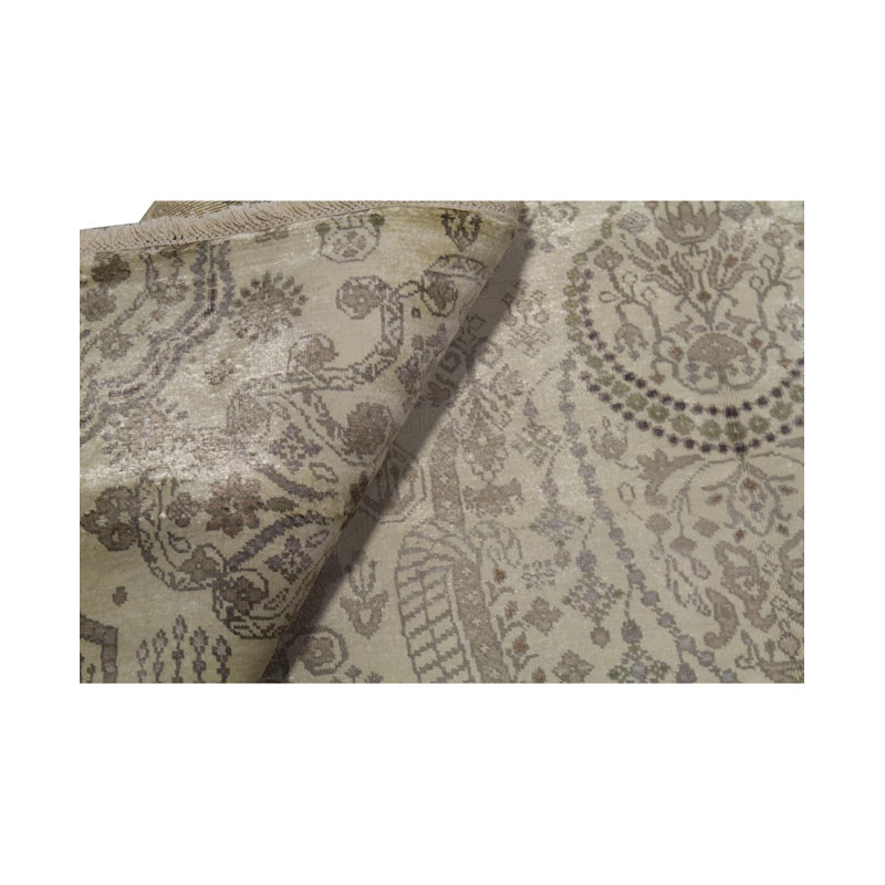Geometric Area Rug in Beige