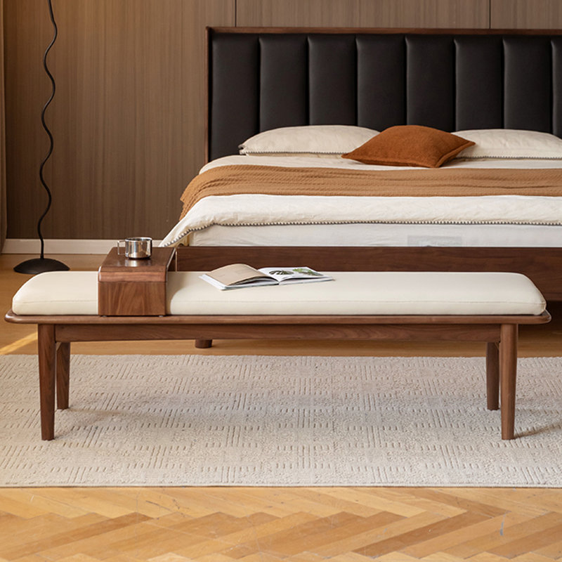 Long banc en cuir massif et noyer, H 19,88 po x l 62,99 po x P 17,72 po