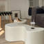 Table basse simple de style crème-104507678-104507679