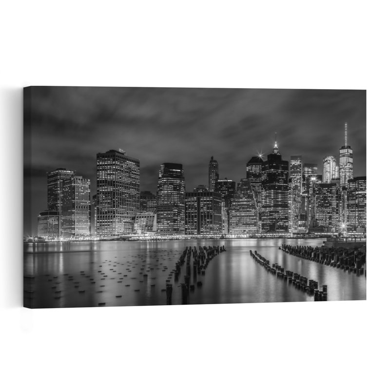 Affiche murale représentant la ligne d'horizon nocturne de Manhattan, une architecture abstraite moderne., 16" H x 24" W