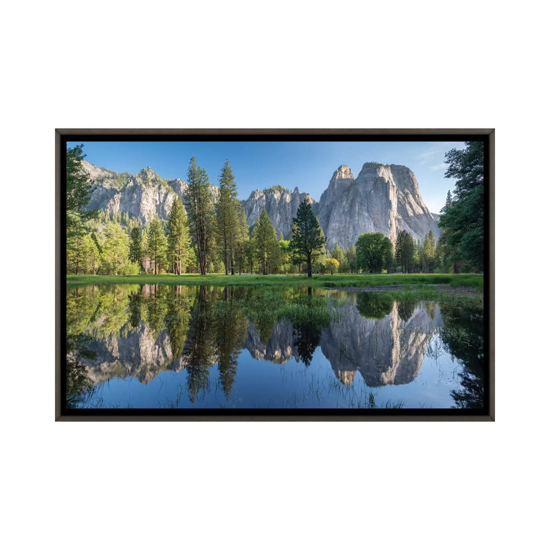 «Cathedral Spires, Yosemite» par Adam Burton - reproduction de photo, H 26 po x l 40 po x P 1,5 po