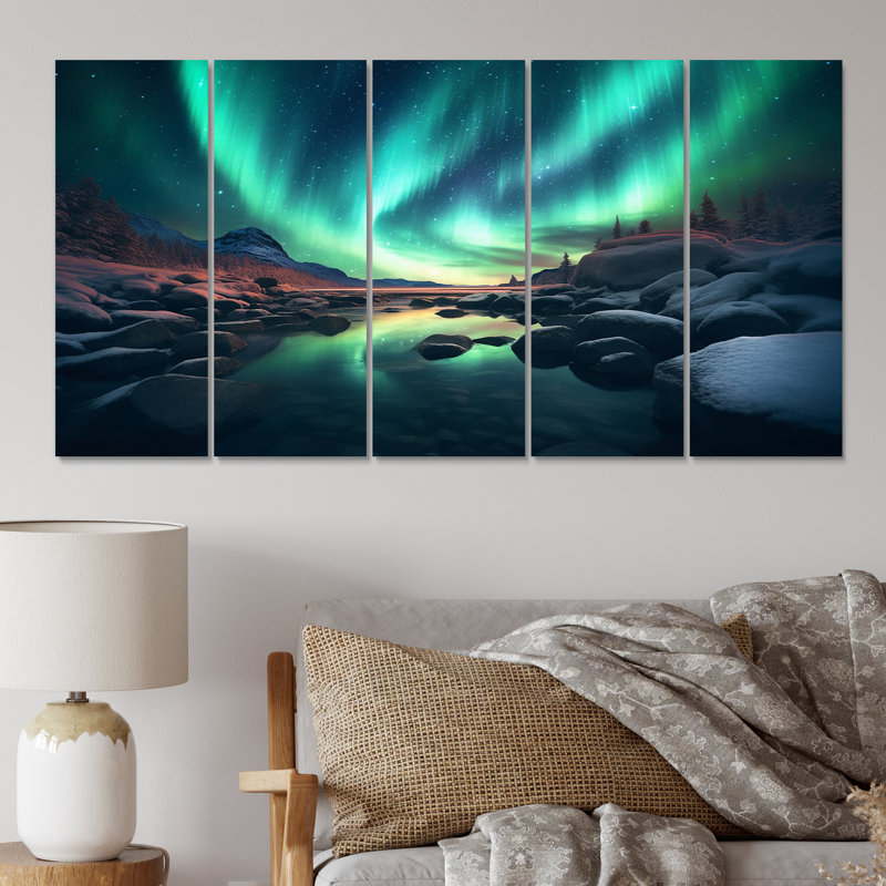 Ethereal Northern Lights Water Reflections II - reproduction d'art sur toile Northern Lights - 5 panneaux égaux