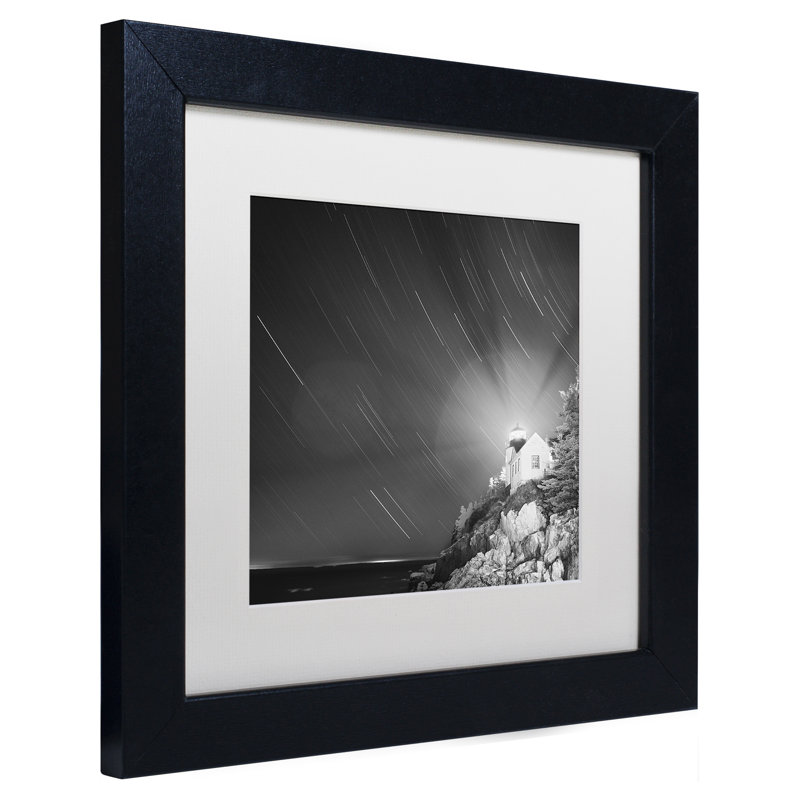 «Bass Harbor Sky» par Moises Levy, reproduction de photo encadrée, H 11 po x l 14 po x P 0,5 po, Encadrement brun, Blanc
