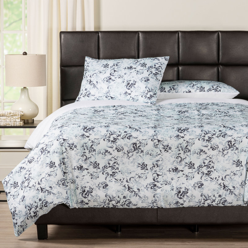 Rococo Polyester Damask Duvet Cover, King Duvet Cover + 2 King Shams