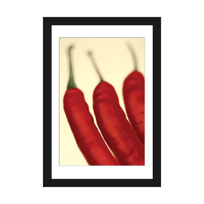 « chili », impression sur toile, H 24 po x l 16 po x P 1 po, Papier d'art encadré noir, Blanc