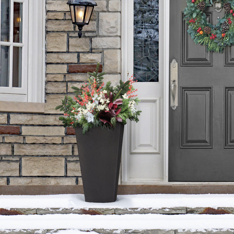 Tierra Verde 14" x 28" Sonata Rectangle Planter In Slate, Made from Rubber materials