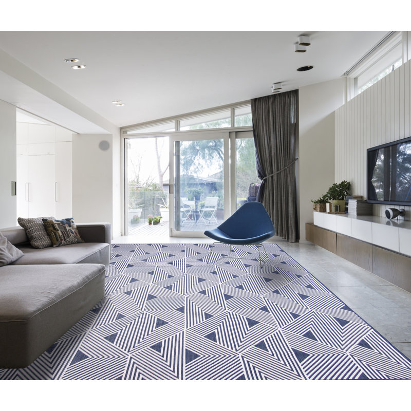 Tapis intérieur / extérieur bleu marine Averelle, Rectangle 5 pi 3 po x 7 pi 6 po