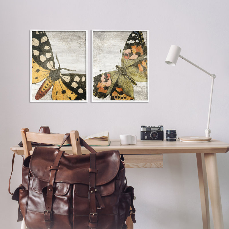 "Vintage Spots Butterflies", ensemble de 2 giclées encadrées par Kim Allen, H 20 po x l 16 po