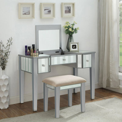 42.4" W Transitional Vanity W/ Stool, Silver