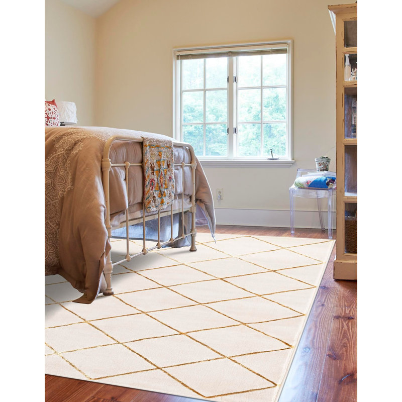 Contemporary Etowah Area Rug White and Gold Color, Rectangle 2' x 3'1"