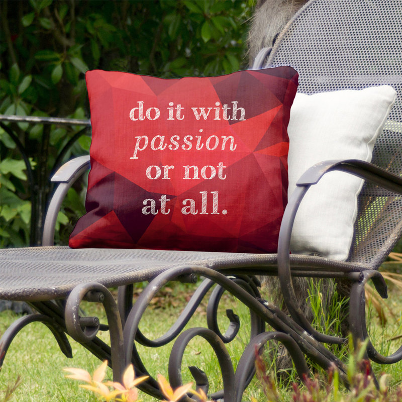 Coussin intérieur/extérieur d’inspiration passion, 16 po x 1 po, Rubis
