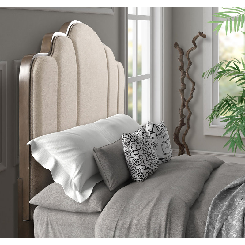 Lit standard tapissier en bois massif Minatare, Grand