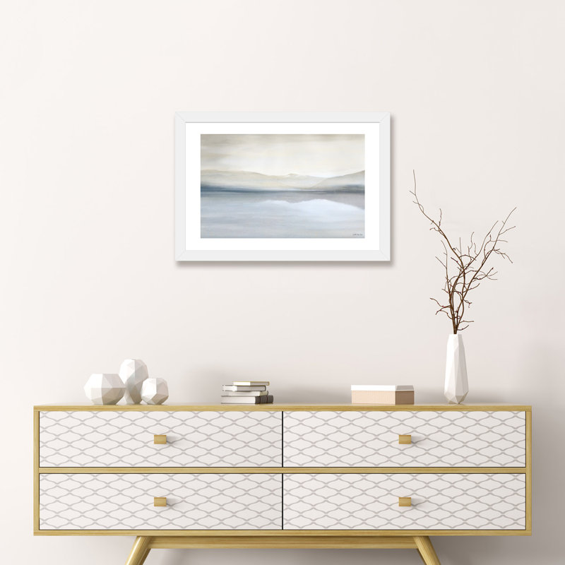 Lake Majesty - reproduction d'art, H 18 po x l 26 po x P 1,5 po, Impression encadrée, Blanc