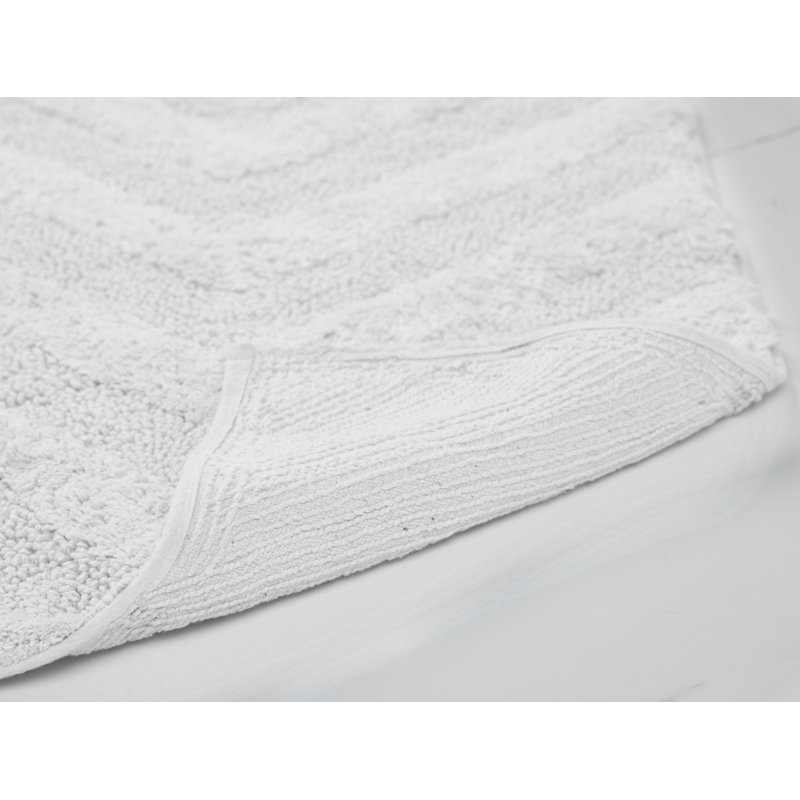Hugo White Cotton Tufted Non-Slip Bath Rug 17" x 24"