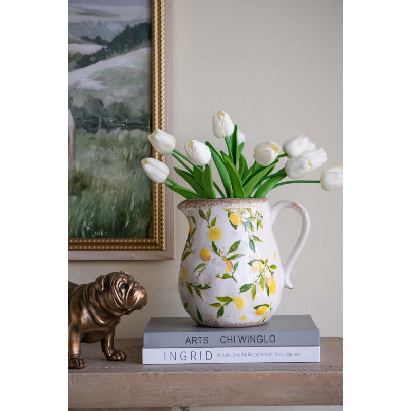 Vase rond en céramique avec motifs