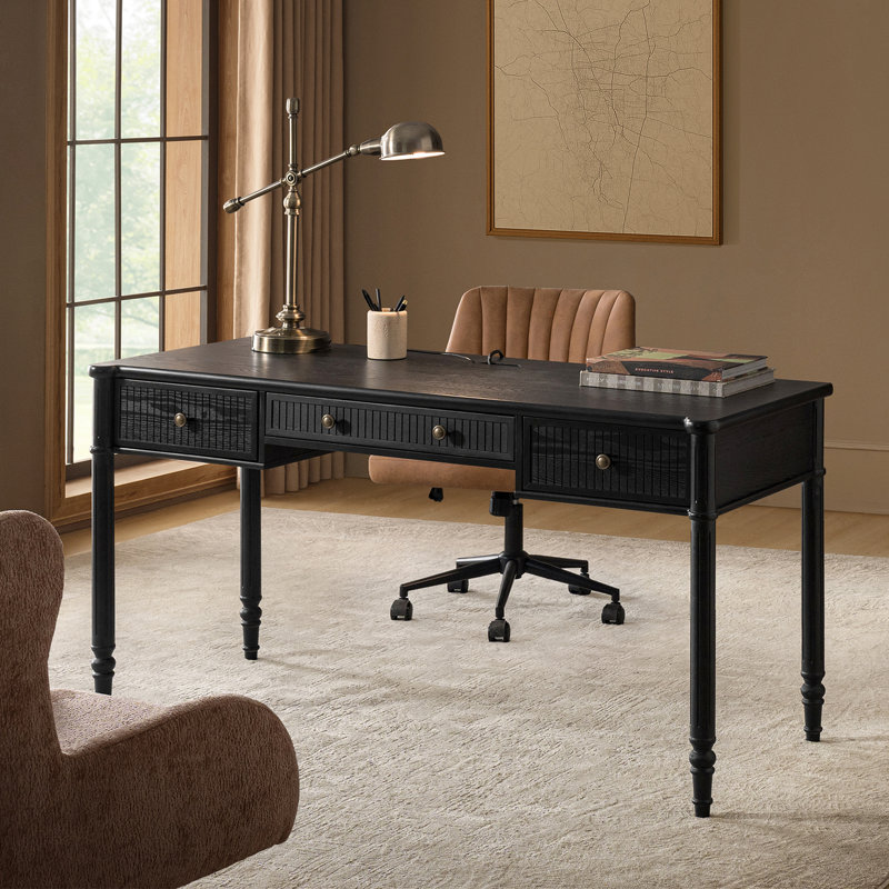Bureau à assemblage simple cannelé de 60 po de largeur Hoai avec station de charge et gestion des câbles, Noir