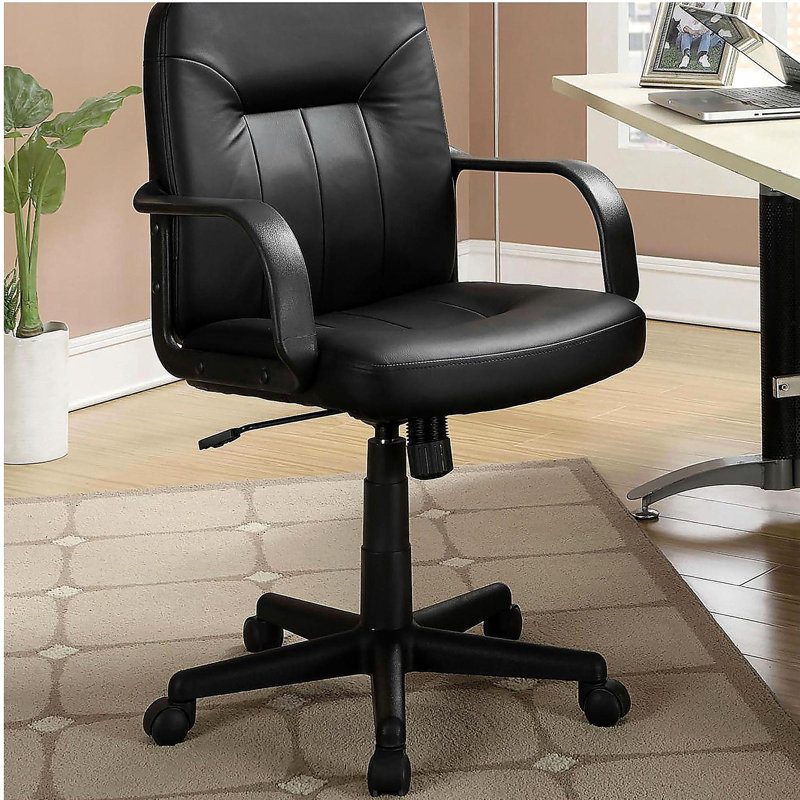 Chaise de bureau noire à roulettes