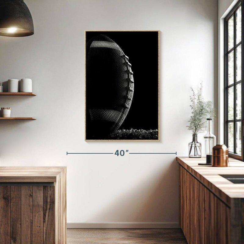 Football monochrome, Cadre flottant en bois naturel, 27 po x 40 po