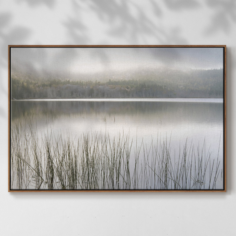 «Lake Fog», reproduction sur toile, H 27 po x l 41 po x P 2 po, Noyer