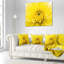 Coussin jaune fleur de chrysanthème jaune-29896379-29892912