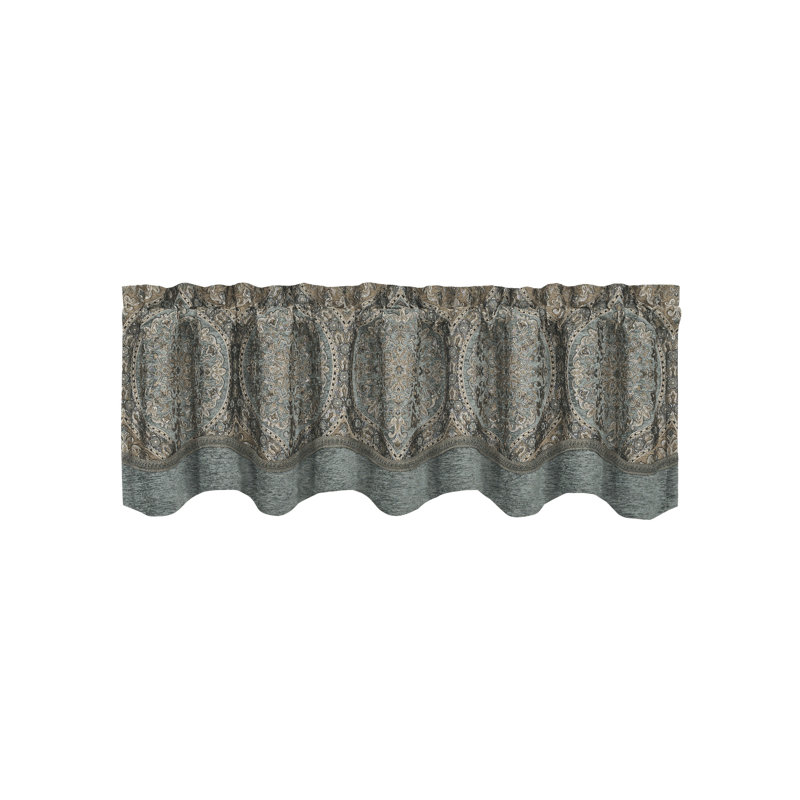 DORSET WINDOW SCALLOP VALANCE