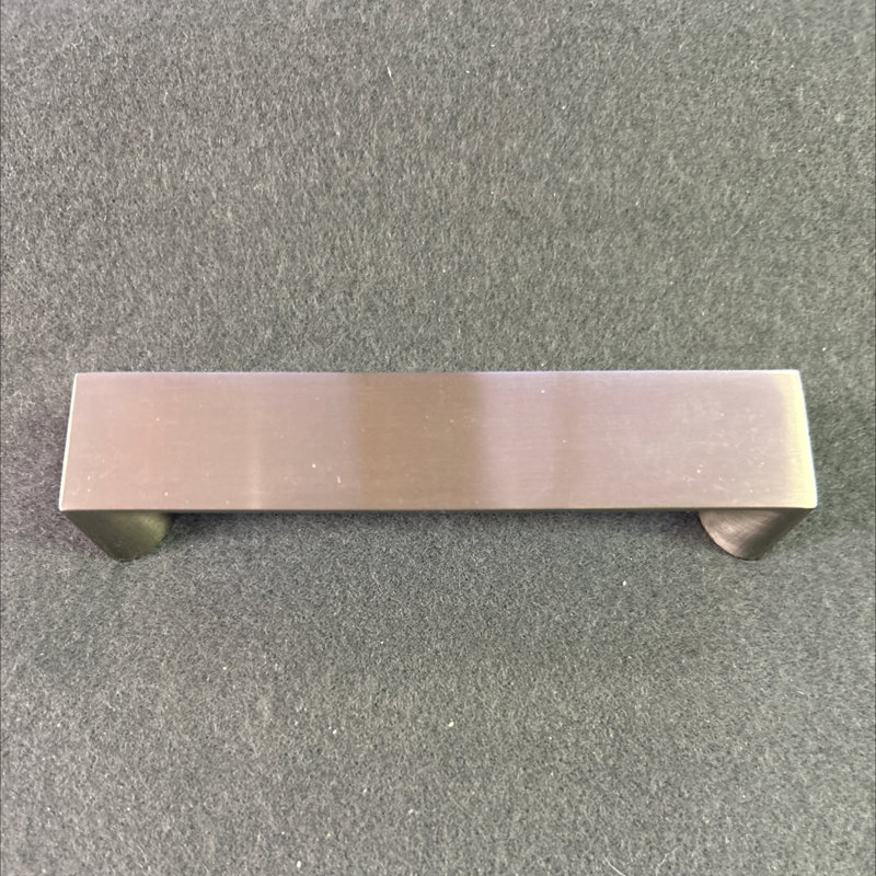 Poignée plate 3-3 / 4 po Avante, Nickel satiné