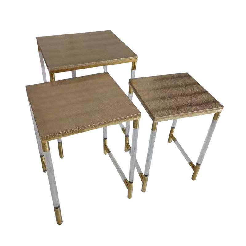 Tables gigognes