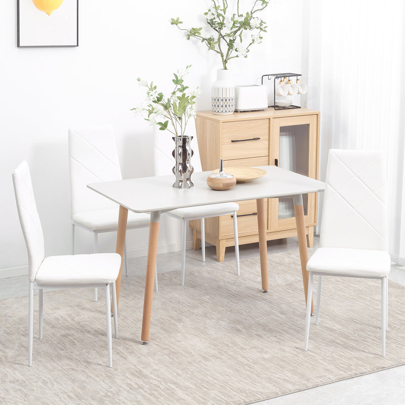 Chaise Luongo, Blanc
