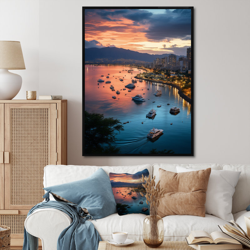 «Roscommon Honolulu Beautiful Cityscape Spot II», reproduction, H 44 po x l 34 po x P 1,5 po, Cadre flottant noir