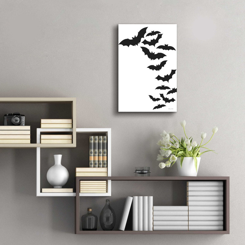 «Flock of Bats» par Susan Ball, art mural en verre acrylique, H 24 po x l 16 po x P 0,2 po
