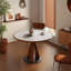 Petite table ronde pour la maison