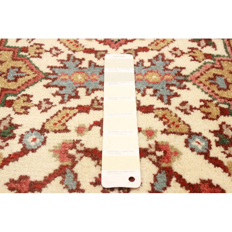 Tapis crème Serapi Heritage 2 pi 6 po x 12 pi 1 po