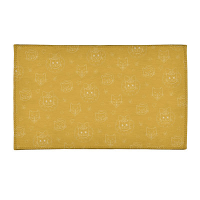 Tapis jaune fait main